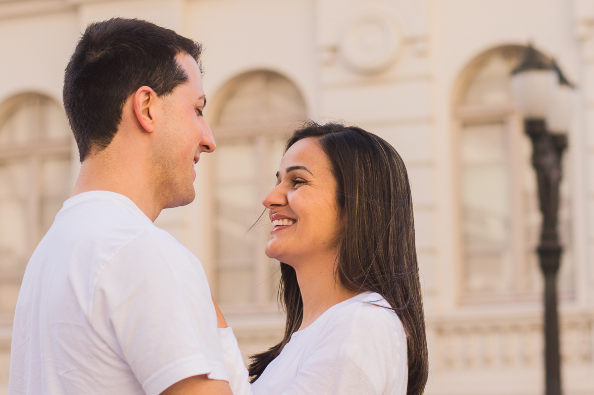 Pre Wedding Babi e Gus - Praça Santos Andrade - UFPR - Juliana Madalosso Fotografia