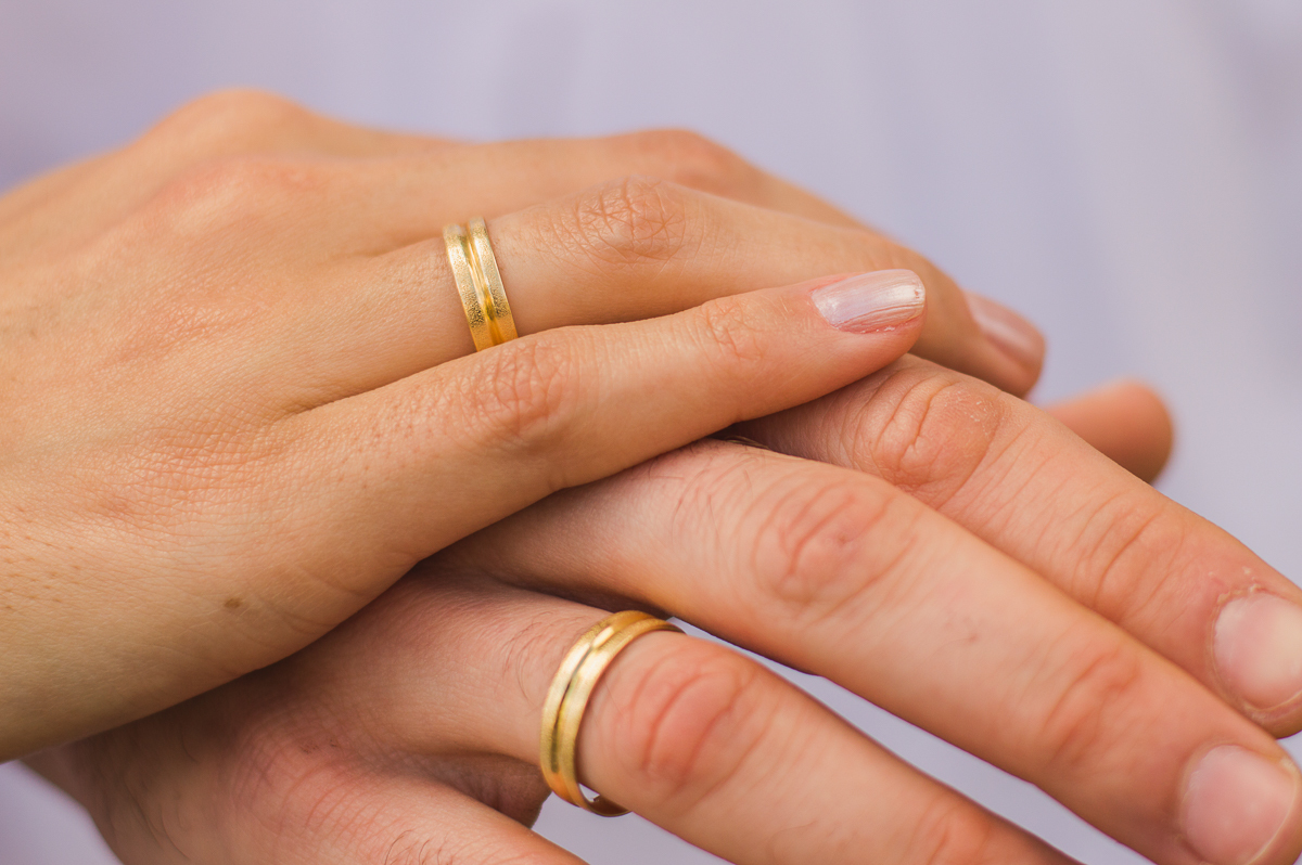 Pre Wedding Babi e Gus - Alianças - Juliana Madalosso Fotografia