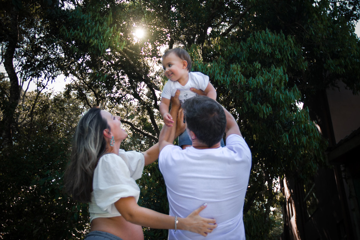 ensaio de gestante com luz natural