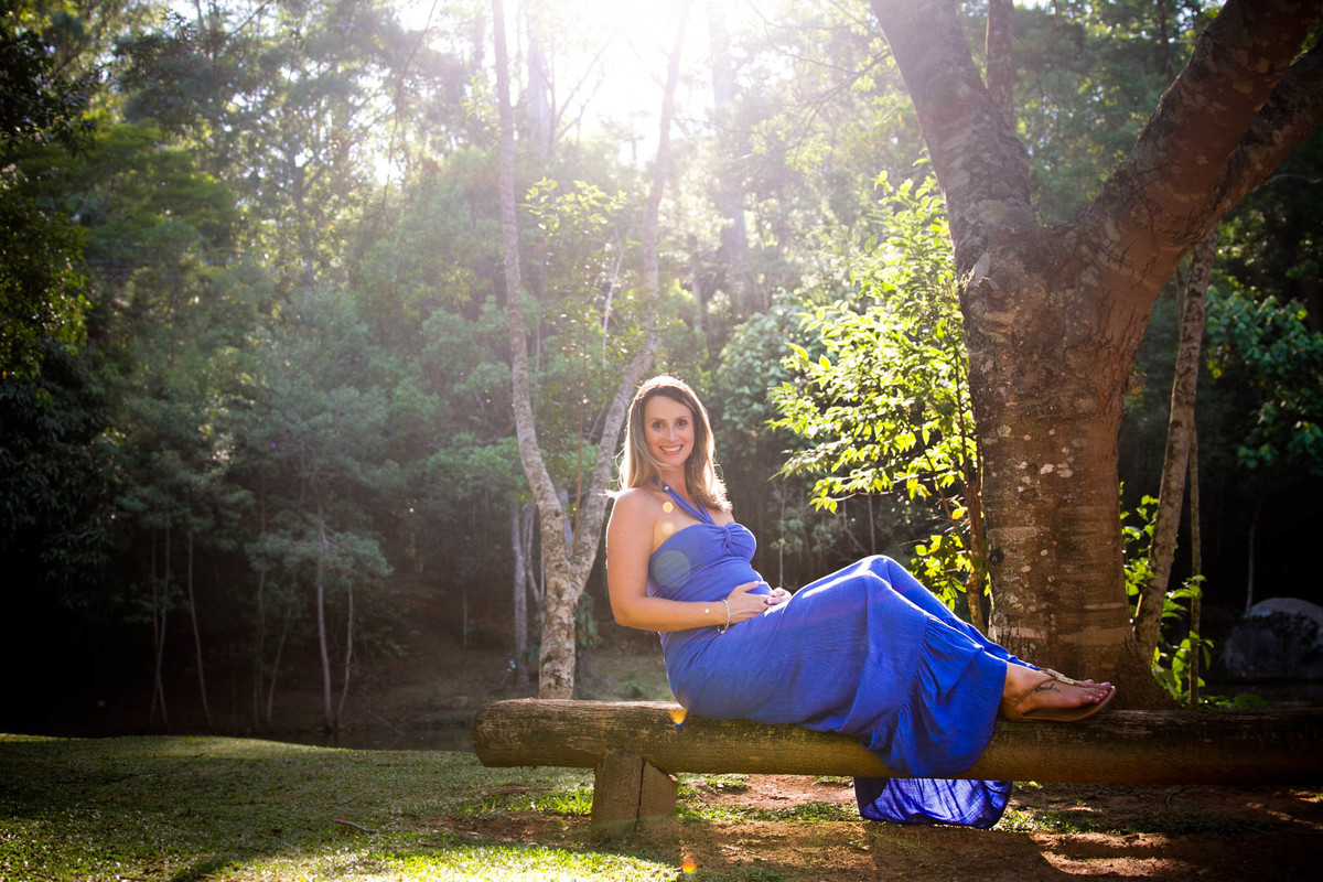 Sessão lifestyle de gestante contra o sol