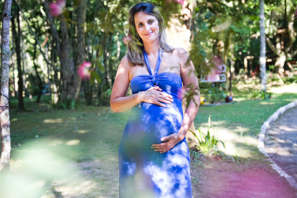 sessão de gestante com flores