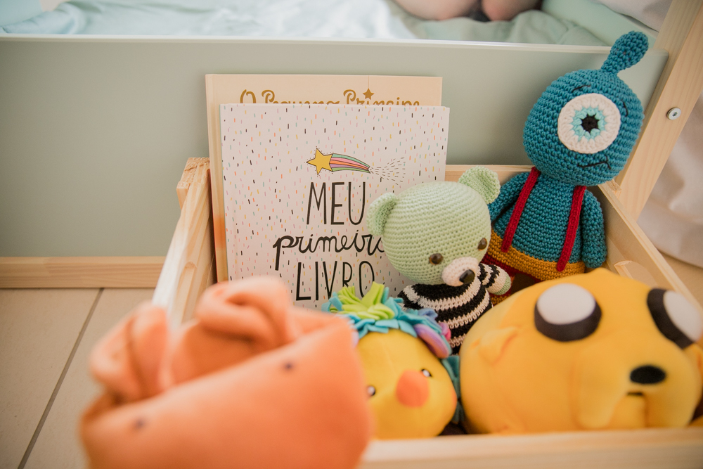 Quartinho de bebê colorido
