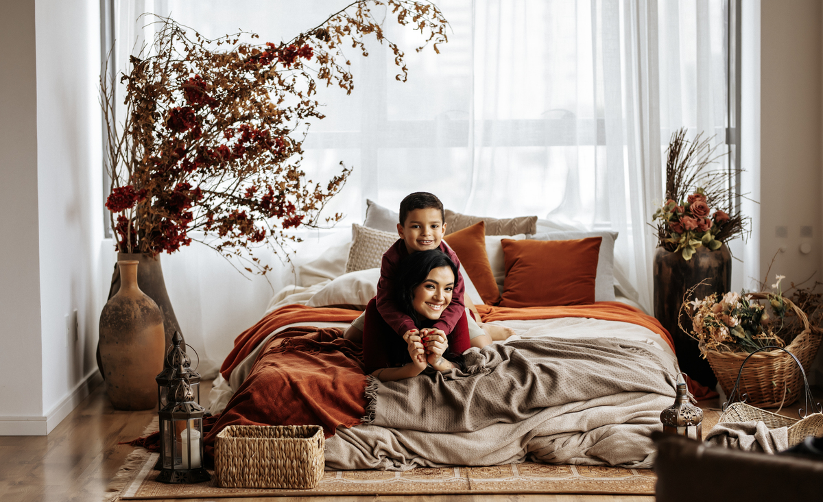 O ensaio de mãe e filho é uma celebração pura do amor e da conexão entre os dois. Cada foto será uma lembrança precioso, capaz de aquecer o coração toda vez que for revisitado.