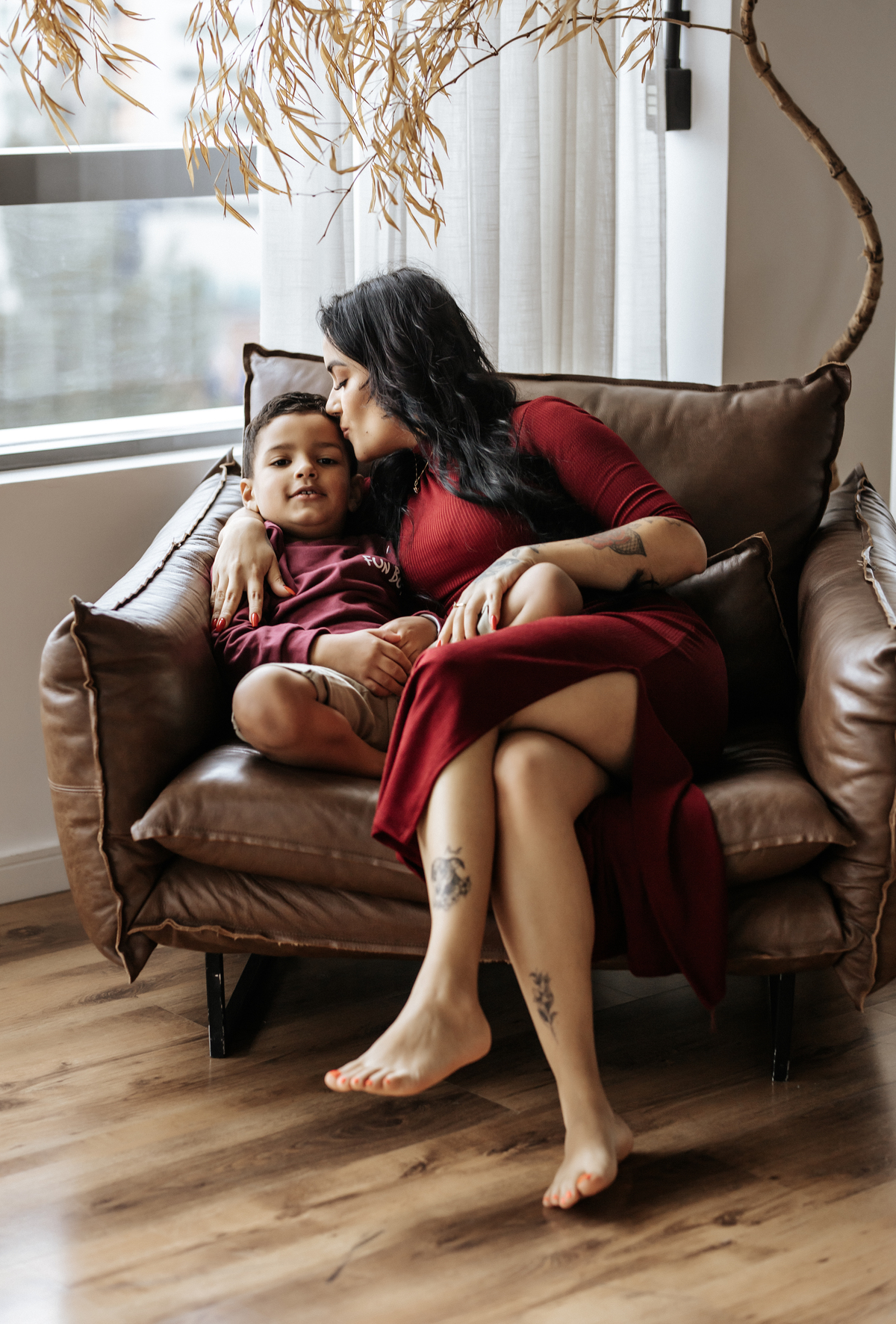 O ensaio de mãe e filho é uma celebração pura do amor e da conexão entre os dois. Cada foto será uma lembrança precioso, capaz de aquecer o coração toda vez que for revisitado.