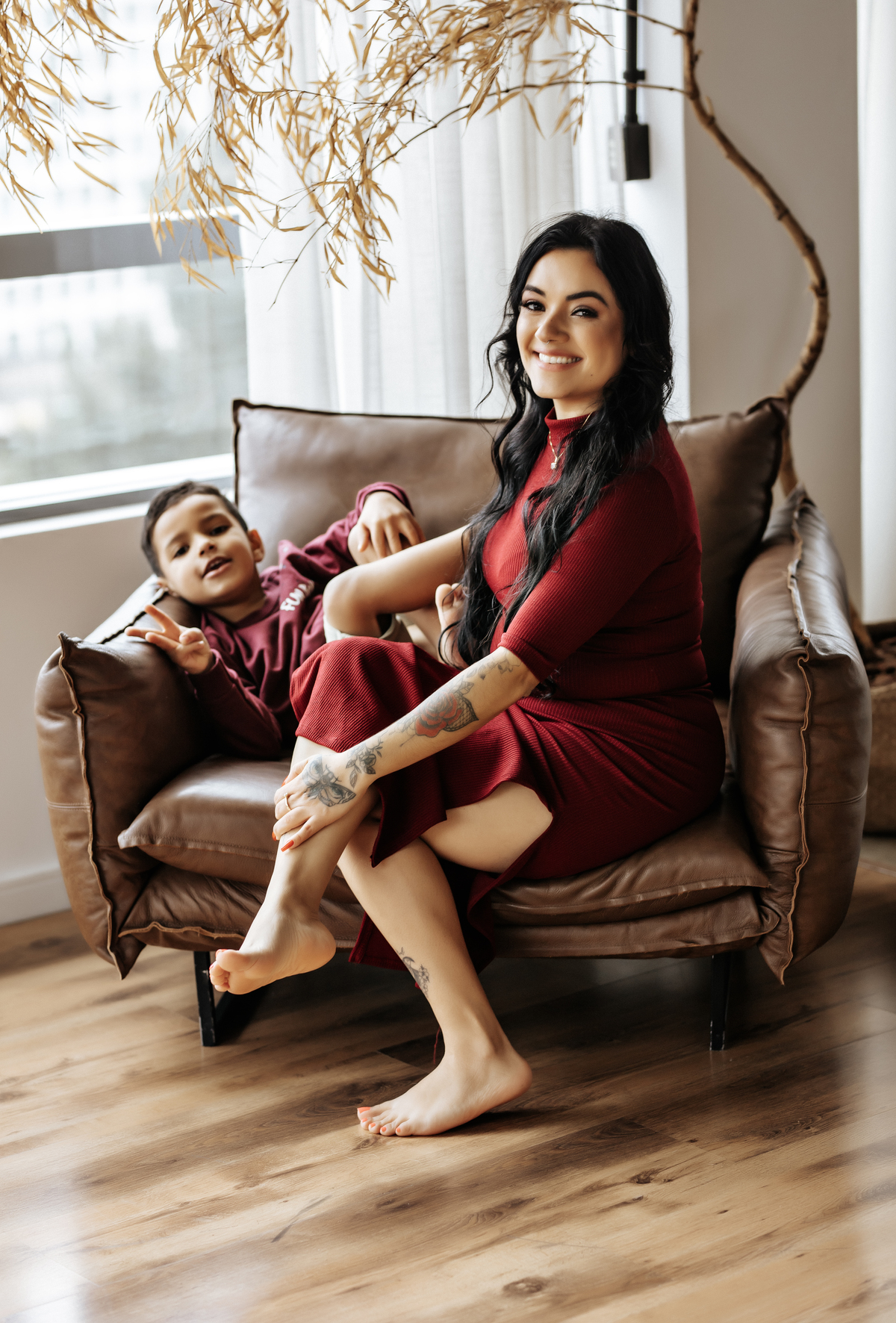 O ensaio de mãe e filho é uma celebração pura do amor e da conexão entre os dois. Cada foto será uma lembrança precioso, capaz de aquecer o coração toda vez que for revisitado.