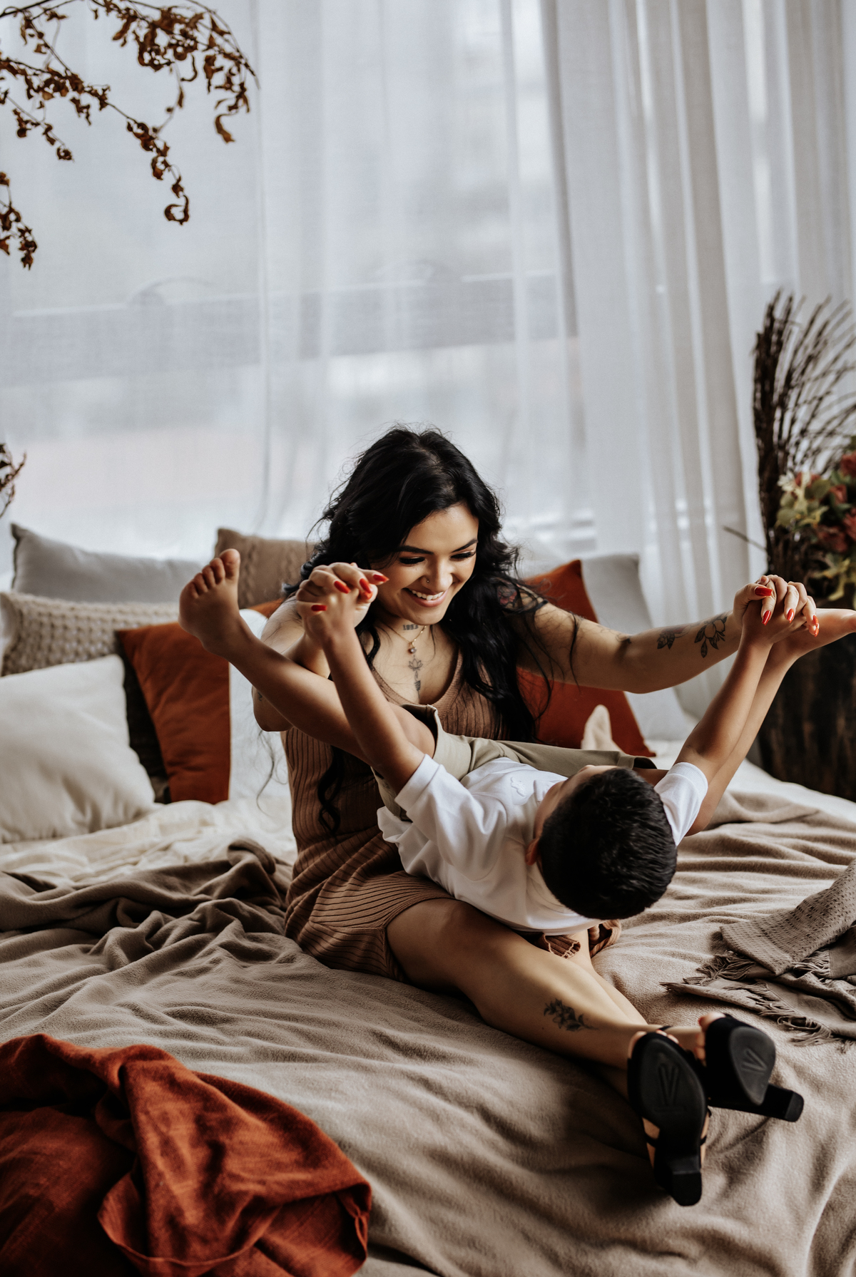 O ensaio de mãe e filho é uma celebração pura do amor e da conexão entre os dois. Cada foto será uma lembrança precioso, capaz de aquecer o coração toda vez que for revisitado.