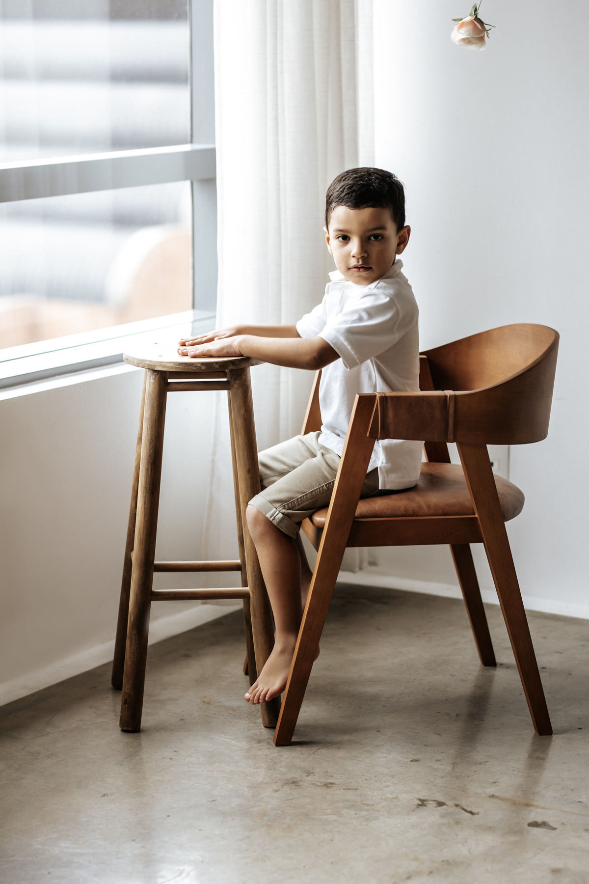 O ensaio de mãe e filho é uma celebração pura do amor e da conexão entre os dois. Cada foto será uma lembrança precioso, capaz de aquecer o coração toda vez que for revisitado.