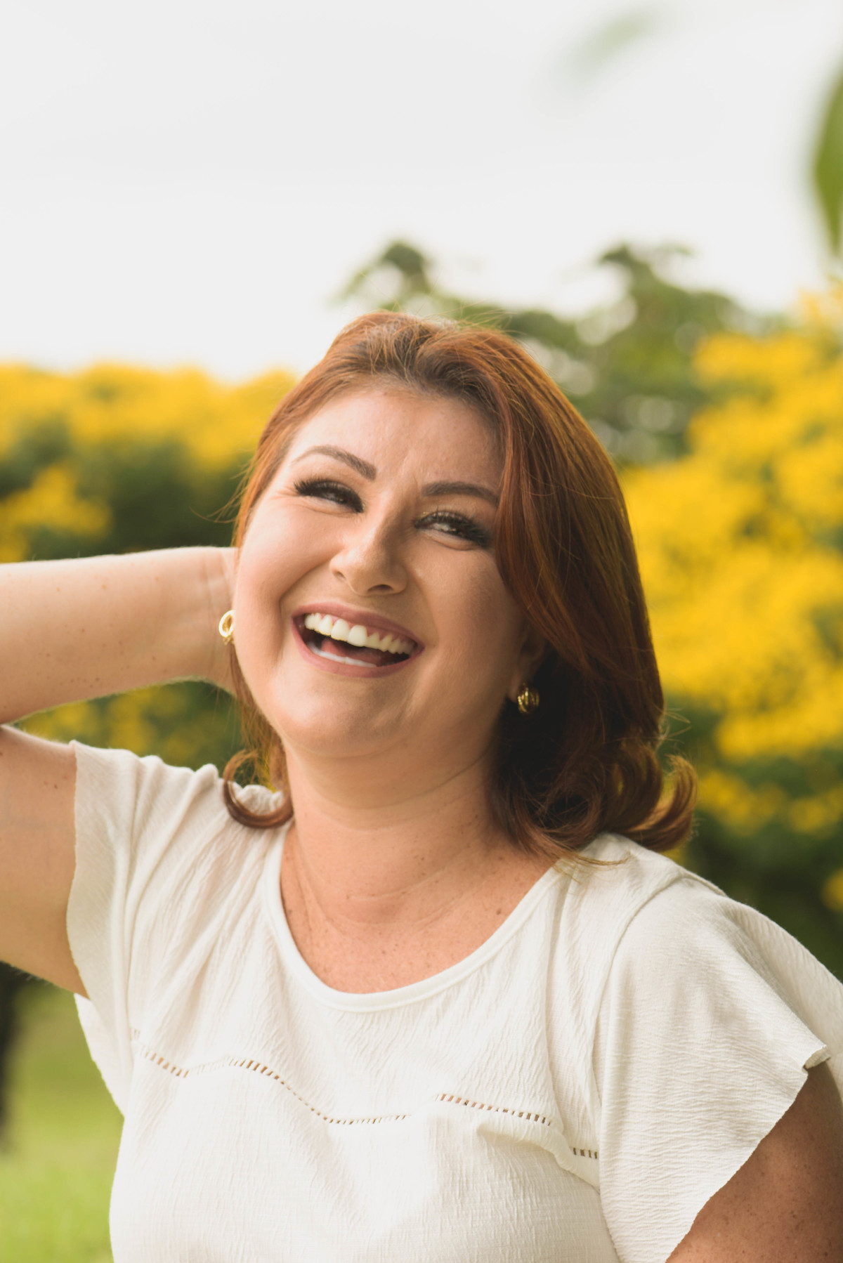 Sorriso sincero e contagiante da mulher curitibana 