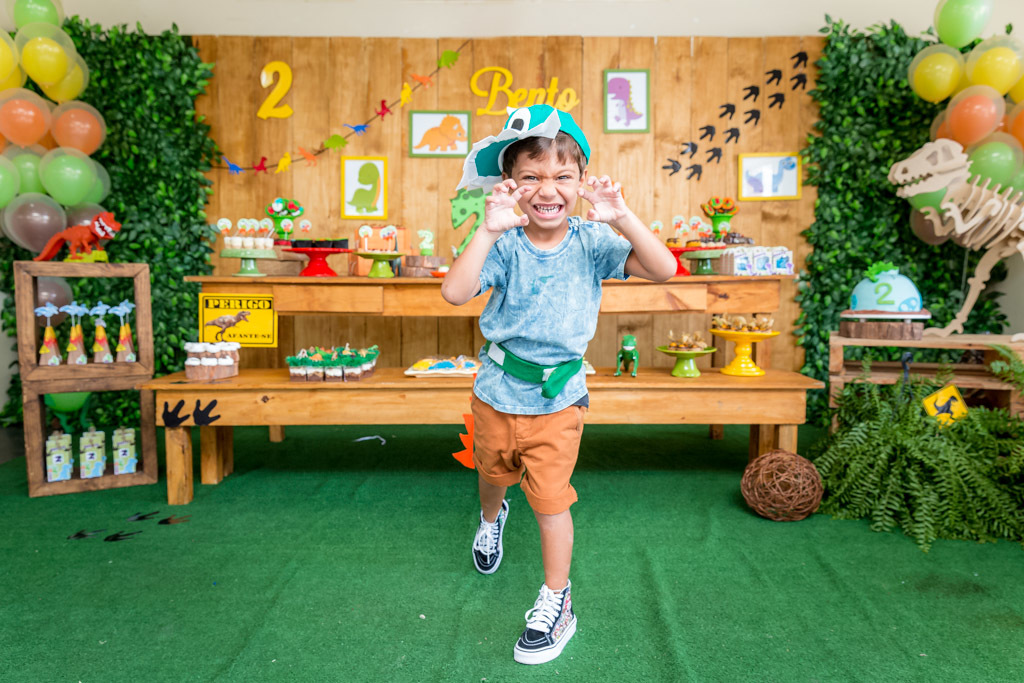 Bento e 2 anos - Tema da festa dinossauros