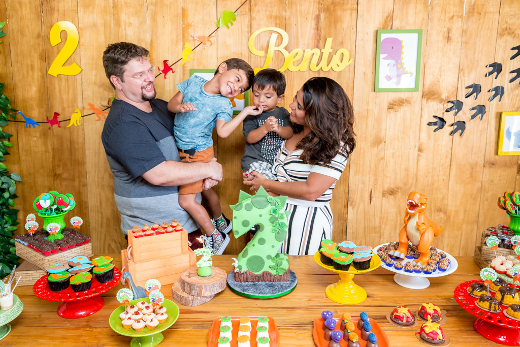 Bento e 2 anos - Tema da festa dinossauros