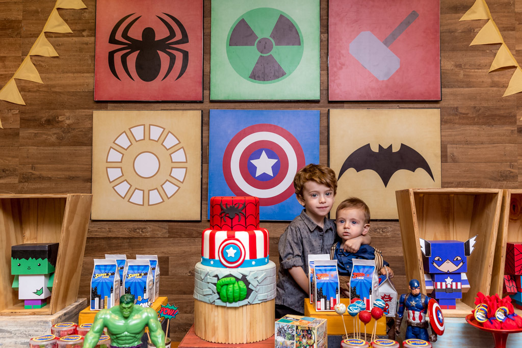 Caio 3 anos - Tema super herói - Quintal de contos