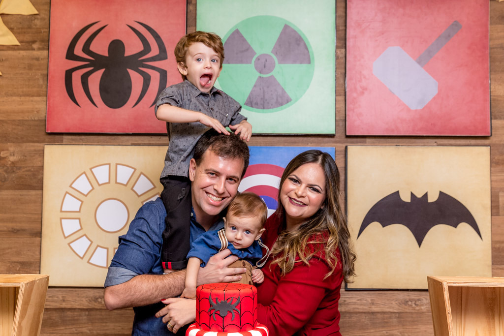 Caio 3 anos - Tema super herói - Quintal de contos