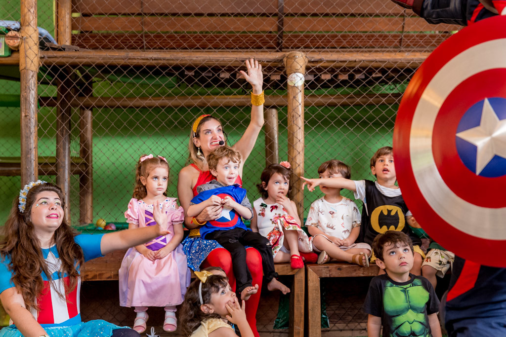 Caio 3 anos - Tema super herói - Quintal de contos