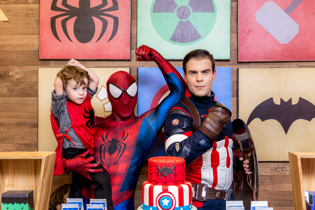 Caio 3 anos - Tema super herói - Quintal de contos