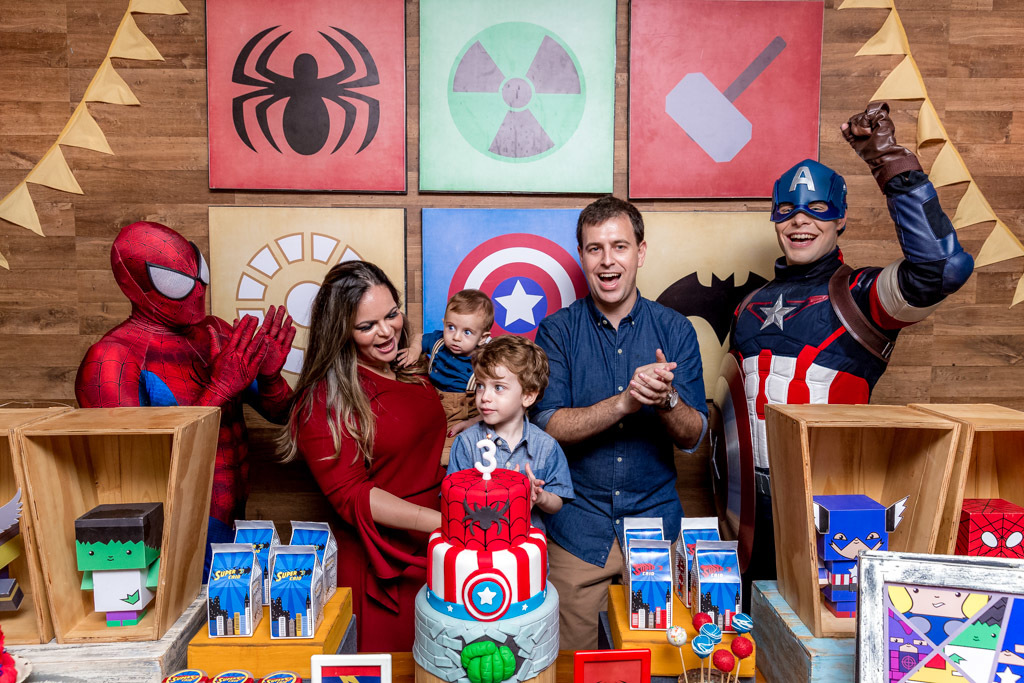 Caio 3 anos - Tema super herói - Quintal de contos