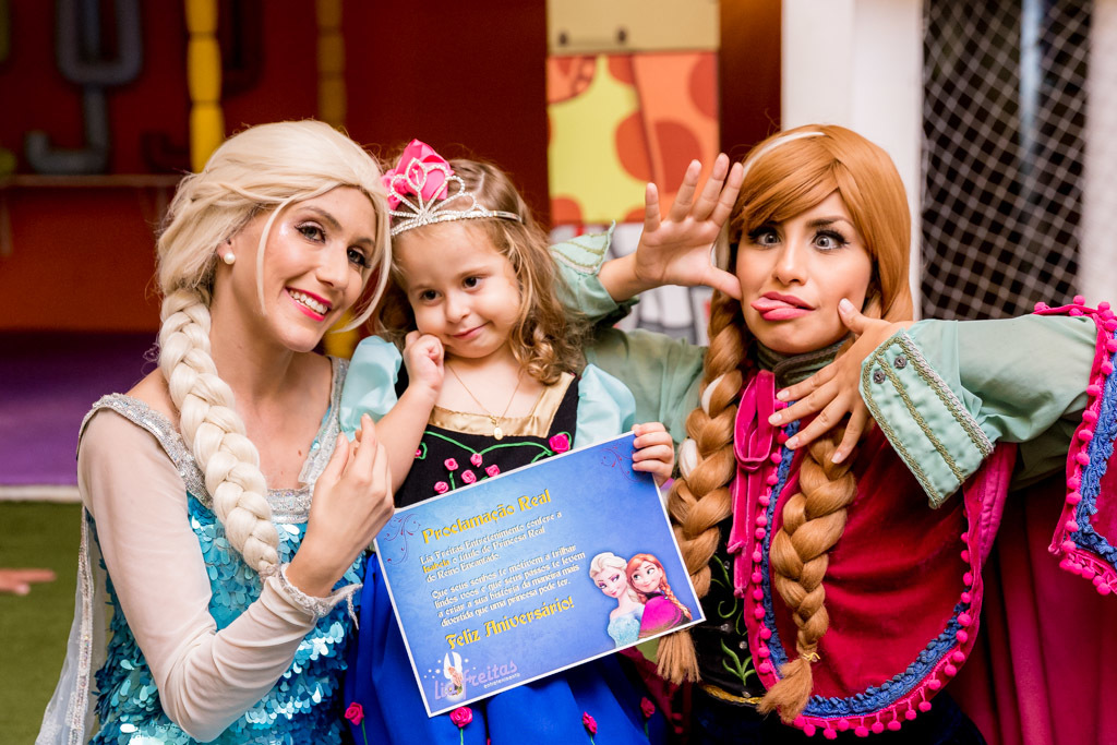 Isabela 3 anos - Tema frozen - Gato Xadrez - Niterói/RJ