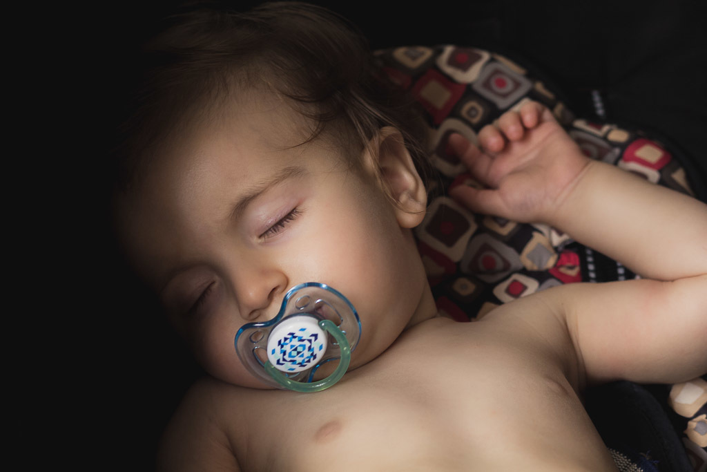 Batizado Davi - Niterói RJ / bebe dormindo com chupeta