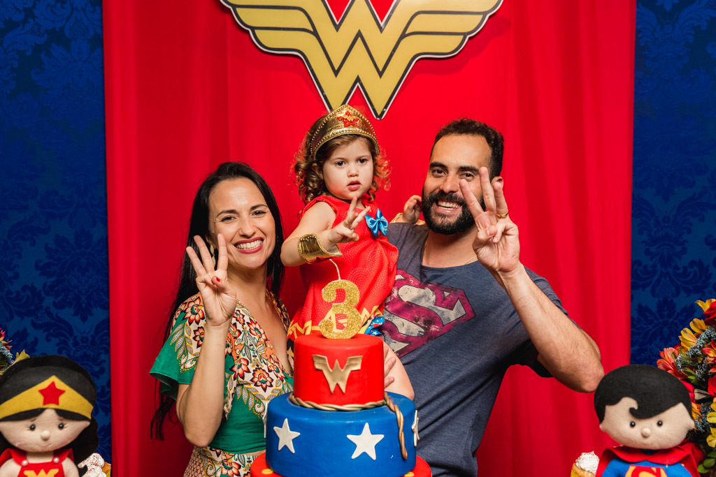 Aniversário infantil - Maitê 3 anos - Tema Mulher maravilha - Niterói/RJ
