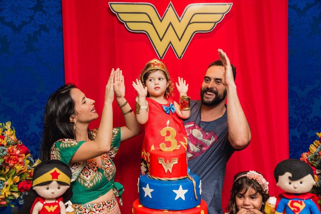 Aniversário infantil - Maitê 3 anos - Tema Mulher maravilha - Niterói/RJ
