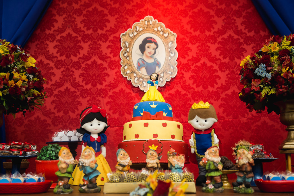 Catarina 1 anos  - Aniversário infantil Branca de neve - decoração festa infantil - Niterói