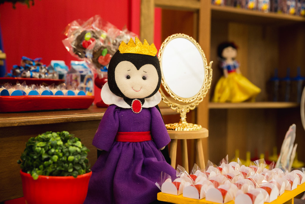 Catarina 1 anos  - Aniversário infantil Branca de neve - decoração festa infantil - Niterói