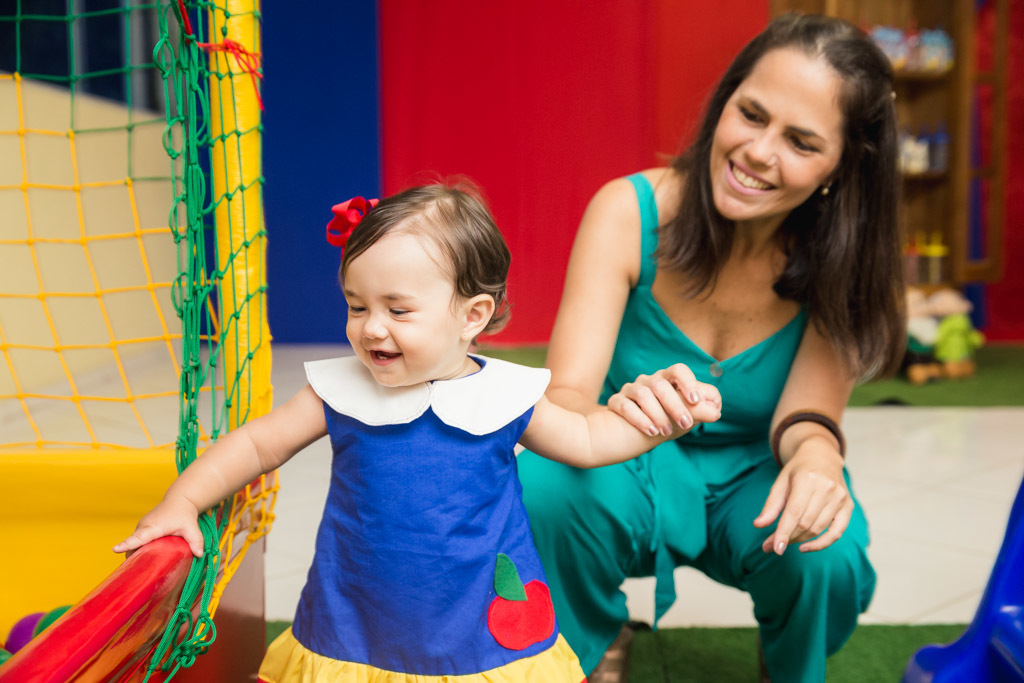 Catarina 1 anos  - Aniversário infantil Branca de neve - foto de criança - Niterói