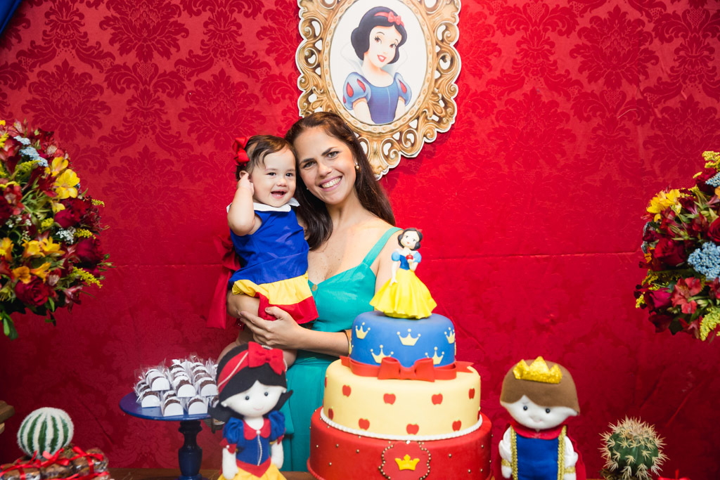 Catarina 1 anos  - Aniversário infantil Branca de neve - foto de criança - Niterói