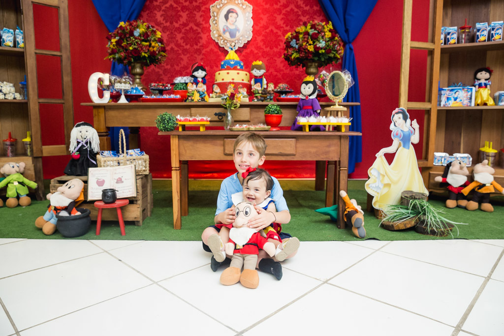 Catarina 1 anos  - Aniversário infantil Branca de neve - foto de criança - Niterói