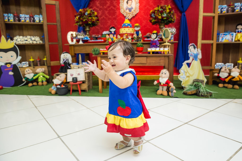 Catarina 1 anos  - Aniversário infantil Branca de neve - foto de criança - Niterói