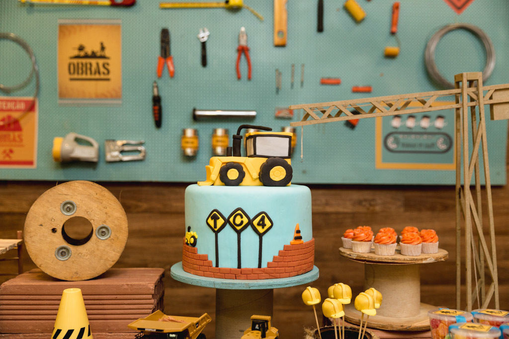 Aniversario 4 anos - Caio - Tema obras - casa de festas niteroi - Quintal de Contos