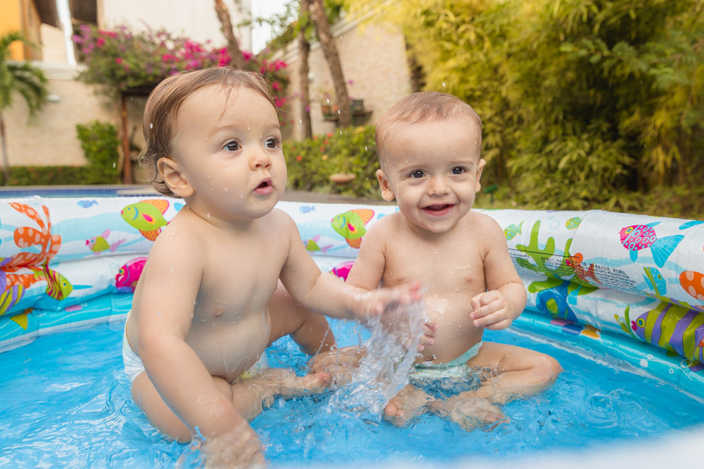 Gabriel e Pedro - ensaio de 1 ano - ensaio smash the fruit - ensaio fotografico de familia - Primos e Irmãos