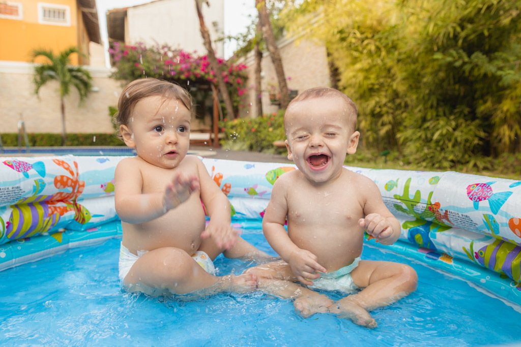 Gabriel e Pedro - ensaio de 1 ano - ensaio smash the fruit - ensaio fotografico de familia - Primos e Irmãos