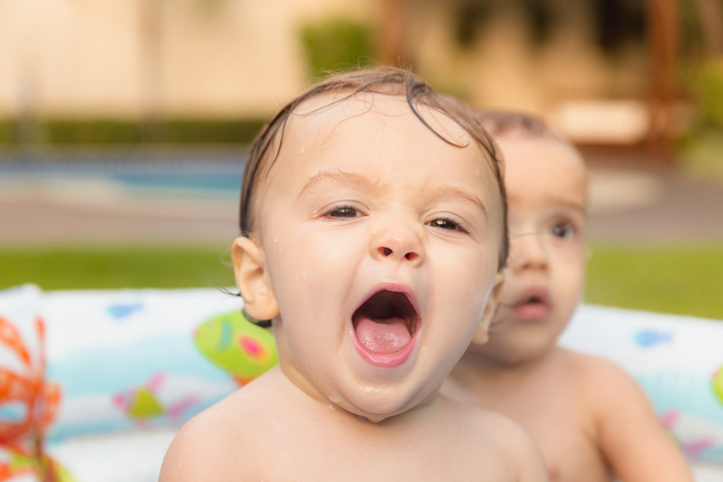 Gabriel e Pedro - ensaio de 1 ano - ensaio smash the fruit - ensaio fotografico de familia - Primos e Irmãos