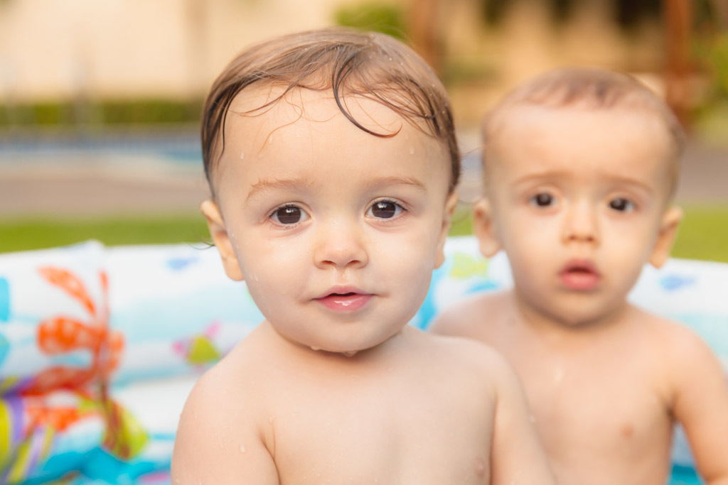 Gabriel e Pedro - ensaio de 1 ano - ensaio smash the fruit - ensaio fotografico de familia - Primos e Irmãos