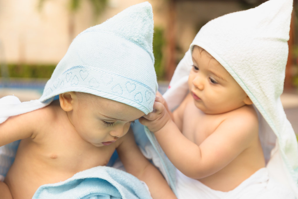 Gabriel e Pedro - ensaio de 1 ano - ensaio smash the fruit - ensaio fotografico de familia - Primos e Irmãos