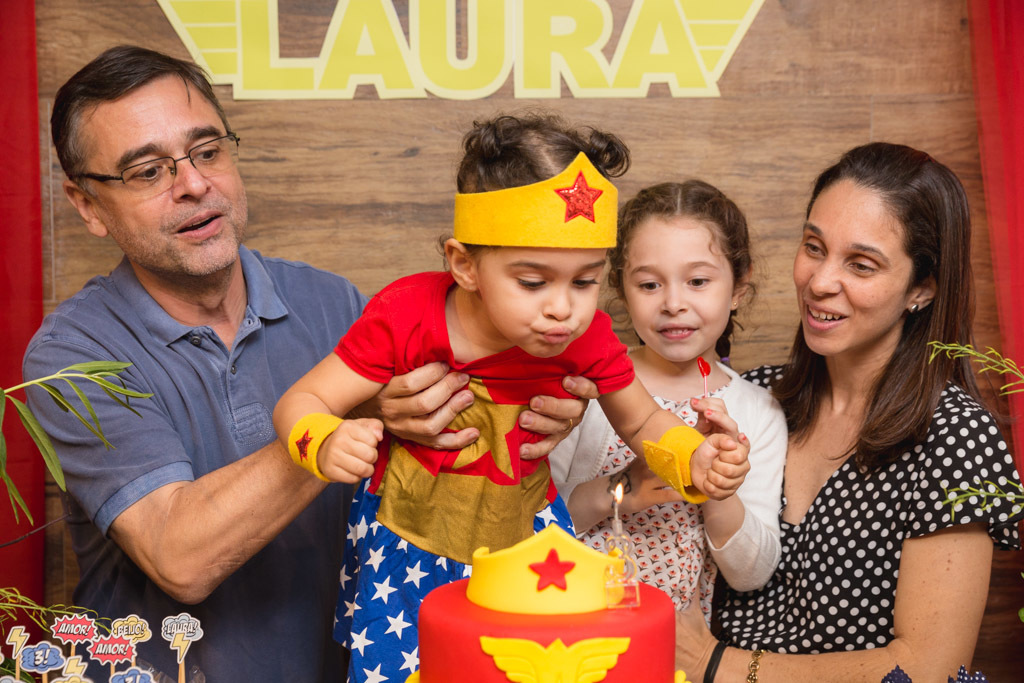 Laura 3 anos - Mulher Maravilha - Festa Infantil - Espaço Quebra Nozes - Copacabana