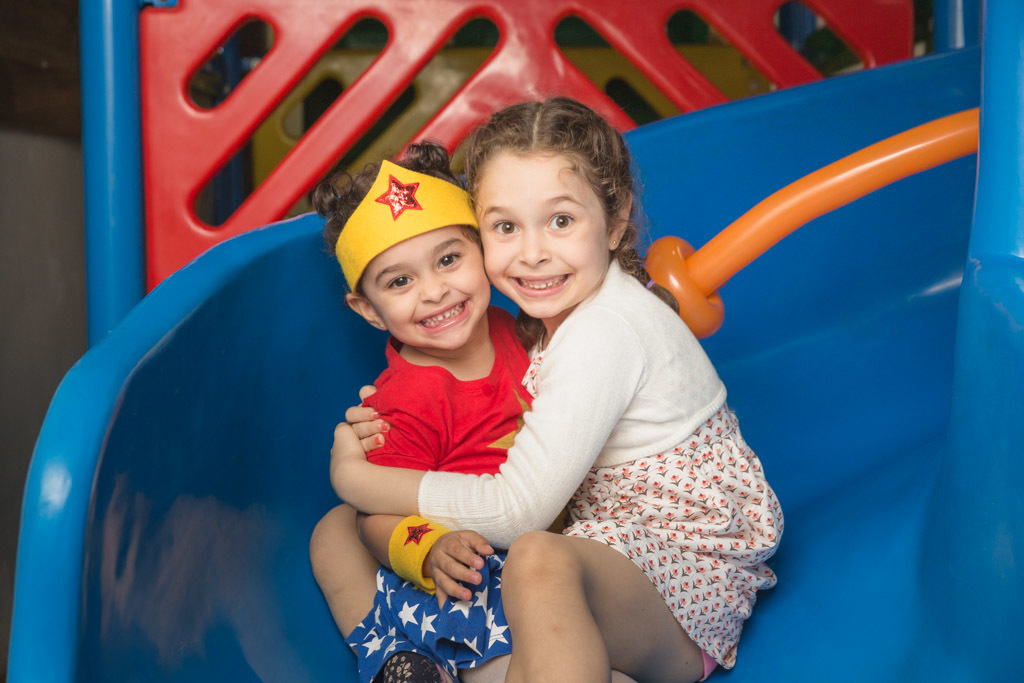 Laura 3 anos - Mulher Maravilha - Festa Infantil - Espaço Quebra Nozes - Copacabana