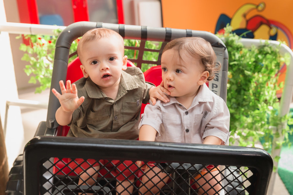 Aniversario infantil - Pedro e Gabriel 1 ano - Temas snoopy - Festa & Cia - Nitreói /RJ