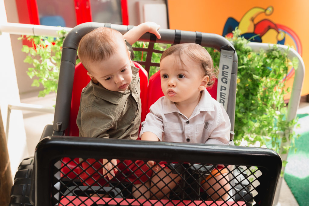 Aniversario infantil - Pedro e Gabriel 1 ano - Temas snoopy - Festa & Cia - Nitreói /RJ