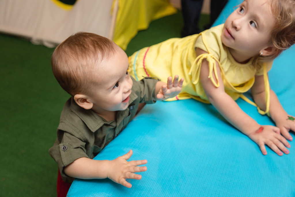 Aniversario infantil - Pedro e Gabriel 1 ano - Temas snoopy - Festa & Cia - Nitreói /RJ