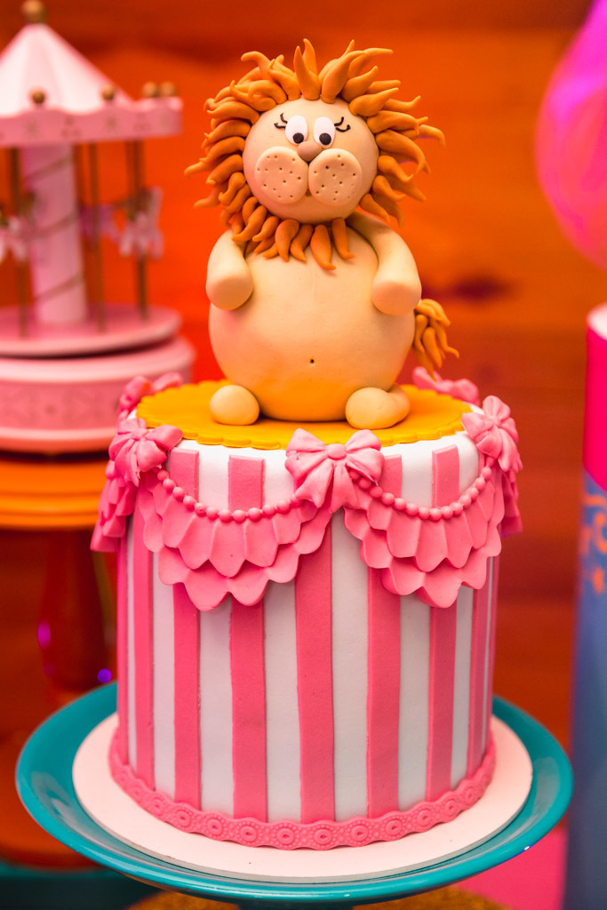 Aniversário infantil Maria Fernanda - 1 ano - Casa de Festas Lajedo - Vargem Pequena - Tema Circo Menina