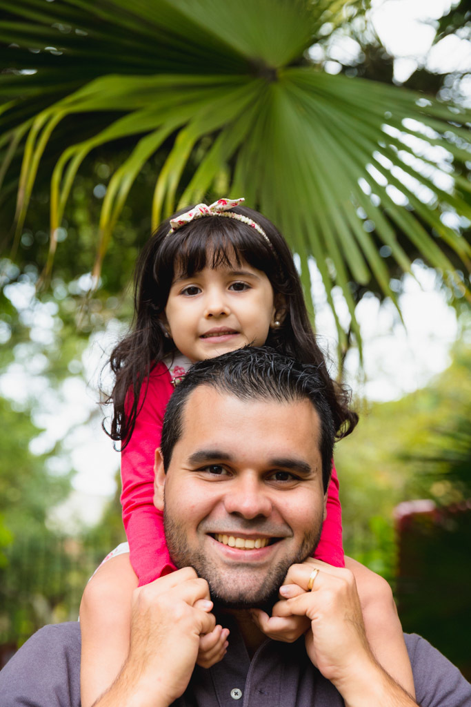 ensaio dia dos pais - pai e filha - diversão no parque - ensaio externo - amor de pai - praça jambeiro