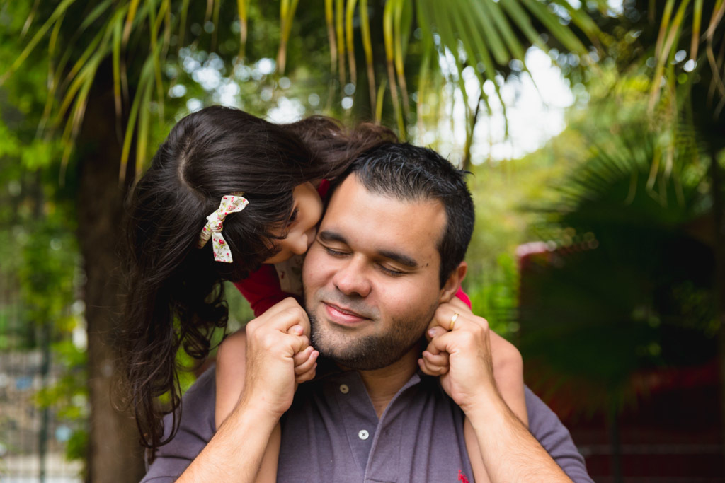 ensaio dia dos pais - pai e filha - diversão no parque - ensaio externo - amor de pai - praça jambeiro