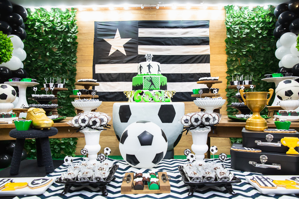 #lucas6anos #temafutebol #botafogo #botafogooficial #castelodacrianca #familia #festaemfamilia #irmaomaisvelho #filho #filhos #aniversariomenino #festamenino #parabens