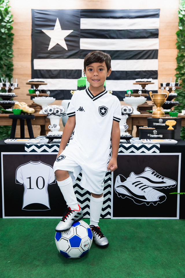#lucas6anos #temafutebol #botafogo #botafogooficial #castelodacrianca #familia #festaemfamilia #irmaomaisvelho #filho #filhos #aniversariomenino #festamenino #parabens