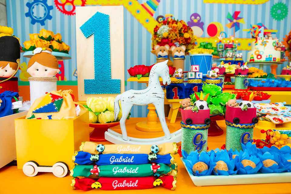 #gabriel #temafabricadebrinquedos #familia #festaemfamilia #irmaomaisnovo #cacula #filho #filhos #aniversariomenino #festamenino #parabens