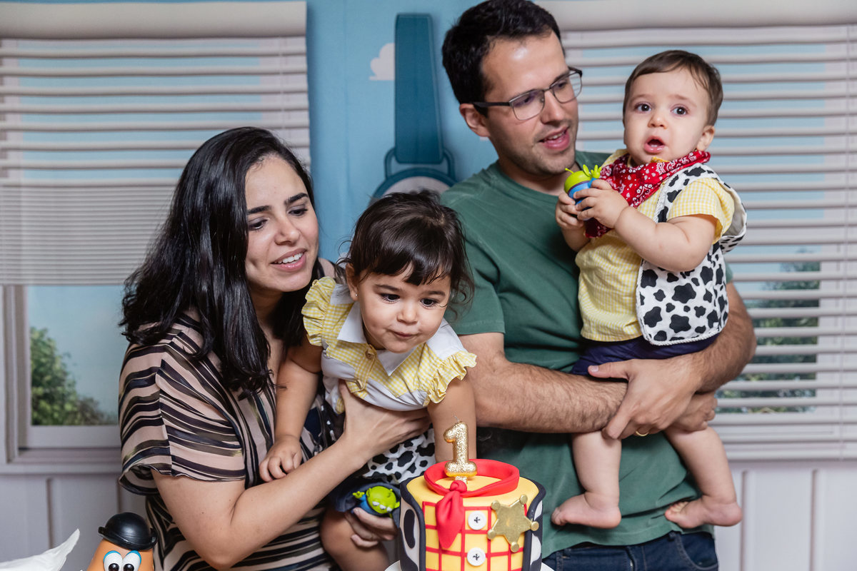 #chico1ano #chico #francisco1ano #francisco #chicão #toystory #tematoystory #cowboy #cowboykid #cowboywoody #woody #aniversariotoystory #aniversariodemenino #festademenino #festatoystory #familia #familiafeliz #comemoraçãoemfamília #aperto #apertomesmo 