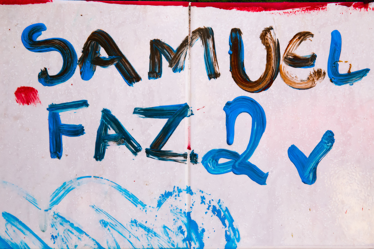 samuel 2 anos ; pintura na parede