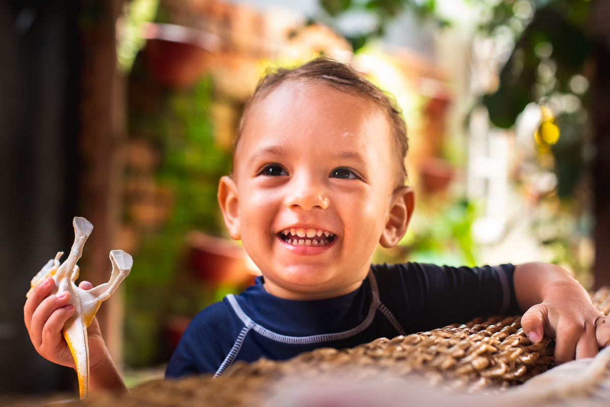 samuel 2 anos ; sorrindo
