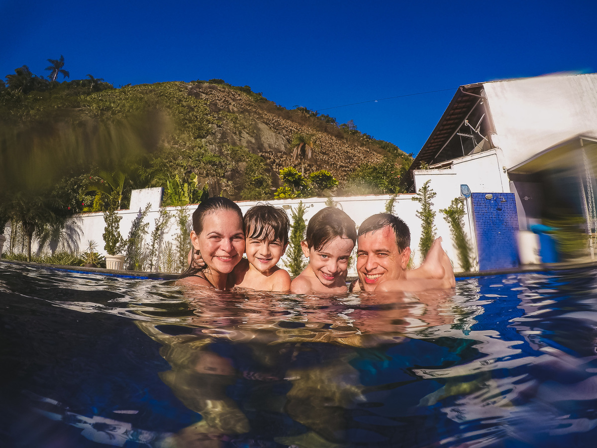 video documental de familia , familia porto kastrup , mansao itacoatiara , familia dentro da agua